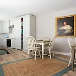 Bathurst Mews II By Onefinestay